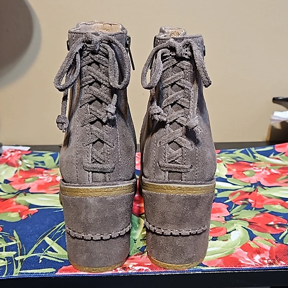 UGG Corinne Suede Ankle Boots-NWOT